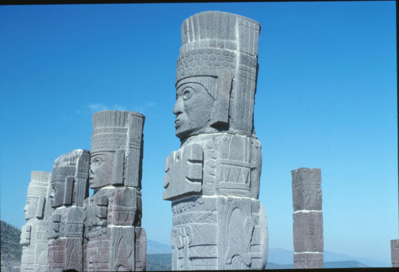 Statuen toltekischer Krieger in der nähe von Tula, Mexiko