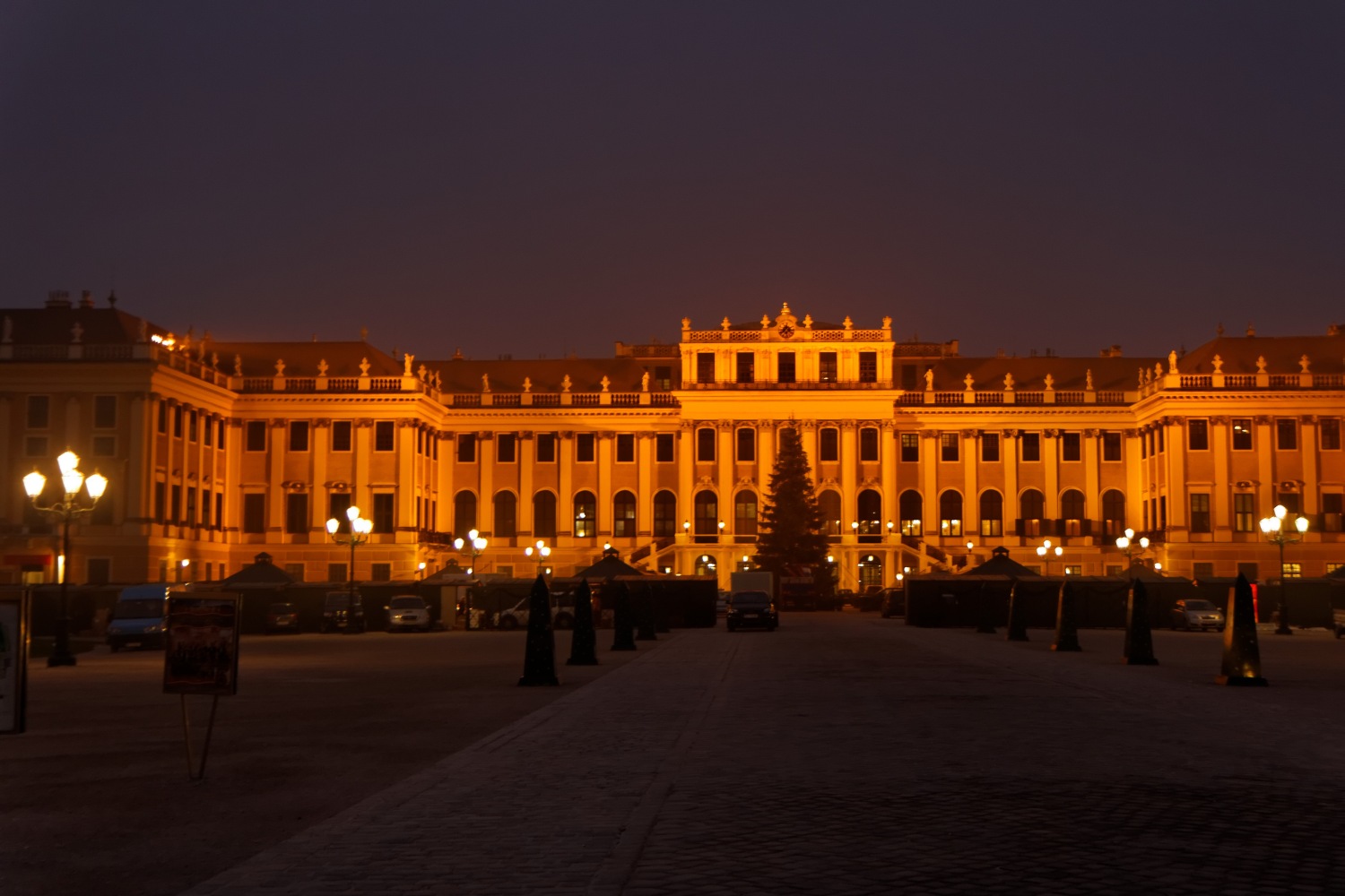 Schloss Schönbrunn by night, Wien