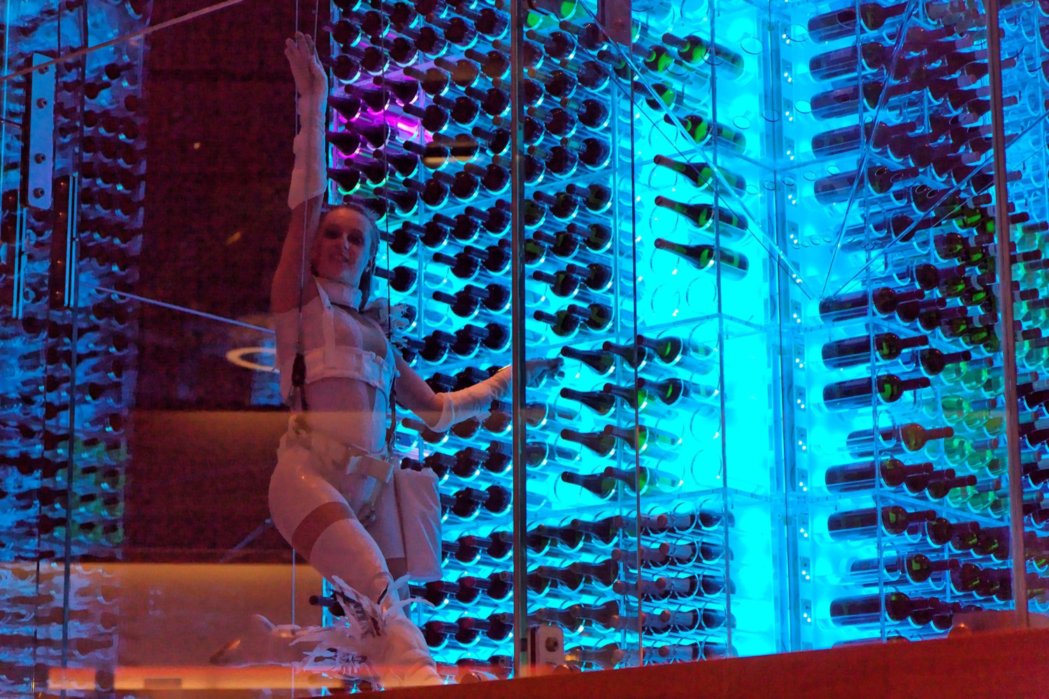 Angel, Wine Tower Bar, Radisson Blu Hotel
